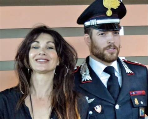 luisa corna compagno|Luisa Corna, a 57 anni, sposa il carabiniere Stefano。